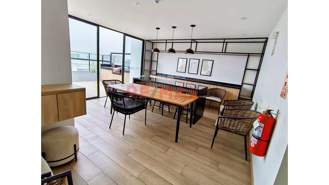 Venta De Departamento Duplex De Estreno Con Terraza Y Cochera En San Miguel - 18