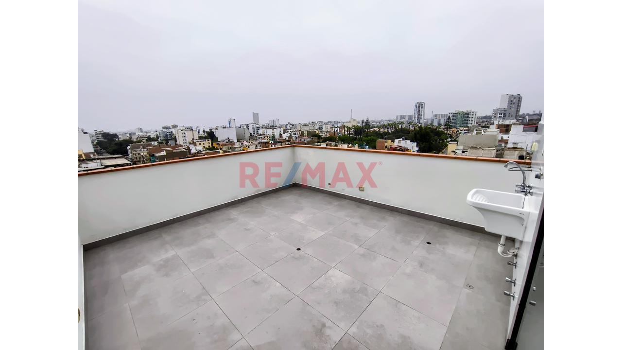 Venta De Departamento Duplex De Estreno Con Terraza Y Cochera En San Miguel - 15