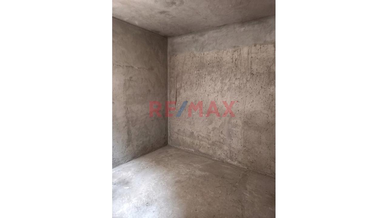 Ocasion Venta De Hermosa Casa En El Distrito De Santiago De Surco, En Plena Panamericana Sur, Frente A Las Universidades Utp Y Autonoma - 6