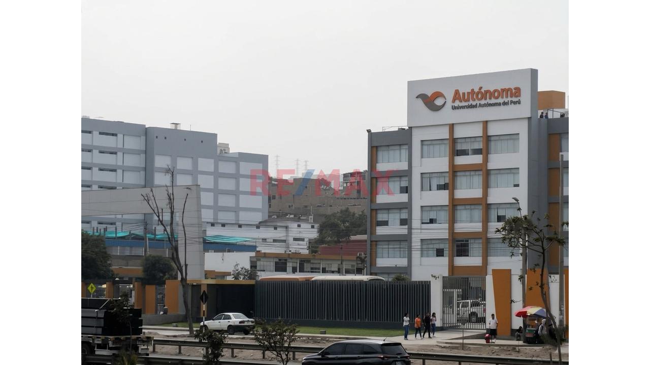 Ocasion Venta De Hermosa Casa En El Distrito De Santiago De Surco, En Plena Panamericana Sur, Frente A Las Universidades Utp Y Autonoma - 10