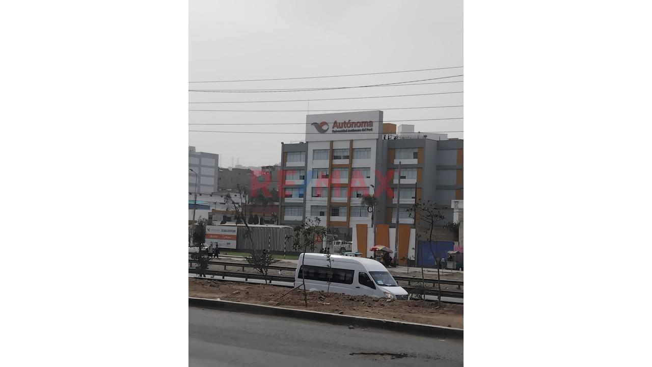 Ocasion Venta De Hermosa Casa En El Distrito De Santiago De Surco, En Plena Panamericana Sur, Frente A Las Universidades Utp Y Autonoma - 5