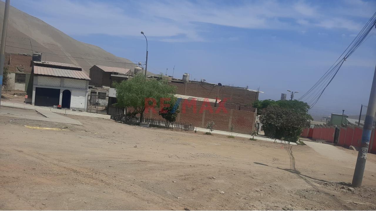 Casa En Venta Como Terreno En Ventanilla De 91 M² Con Gran Potencial De Inversión - 3