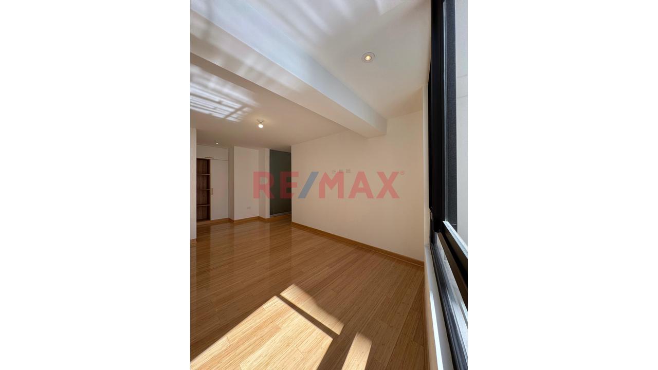 Departamento Frente A Parque – Magisterio - 14