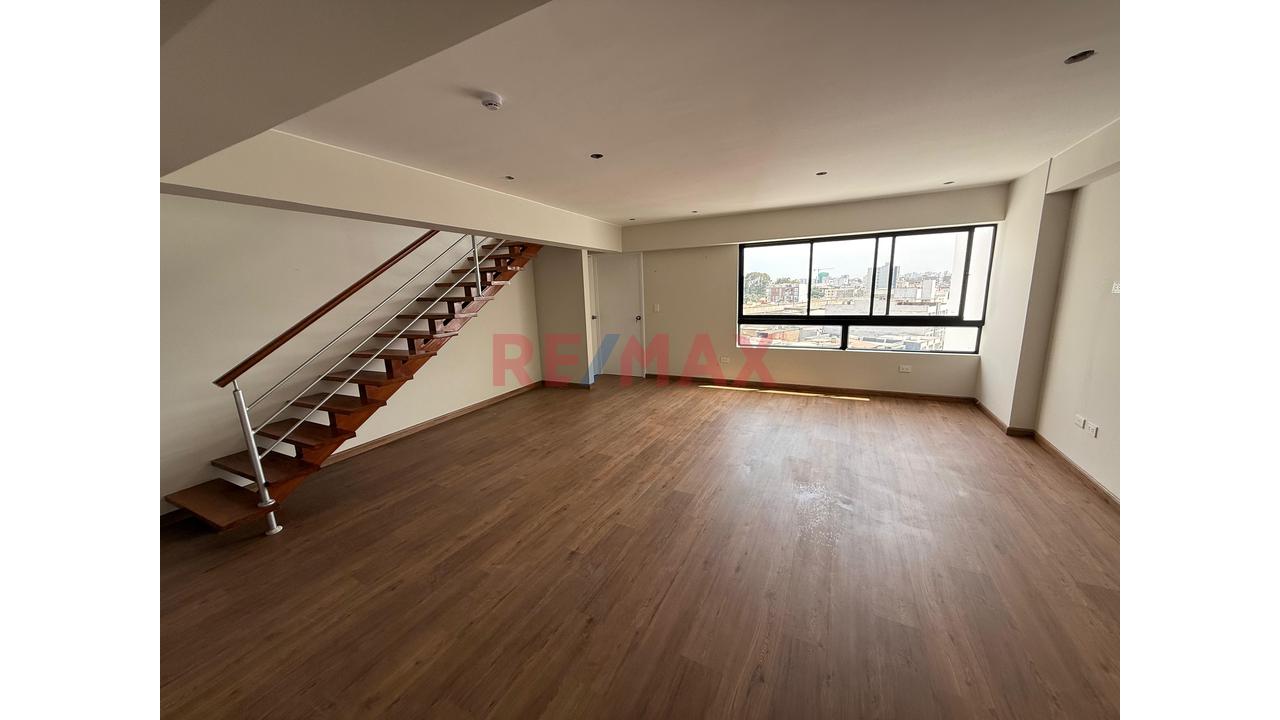 Vendo Moderno Departamento Duplex De 142M² En Surco — foto 2