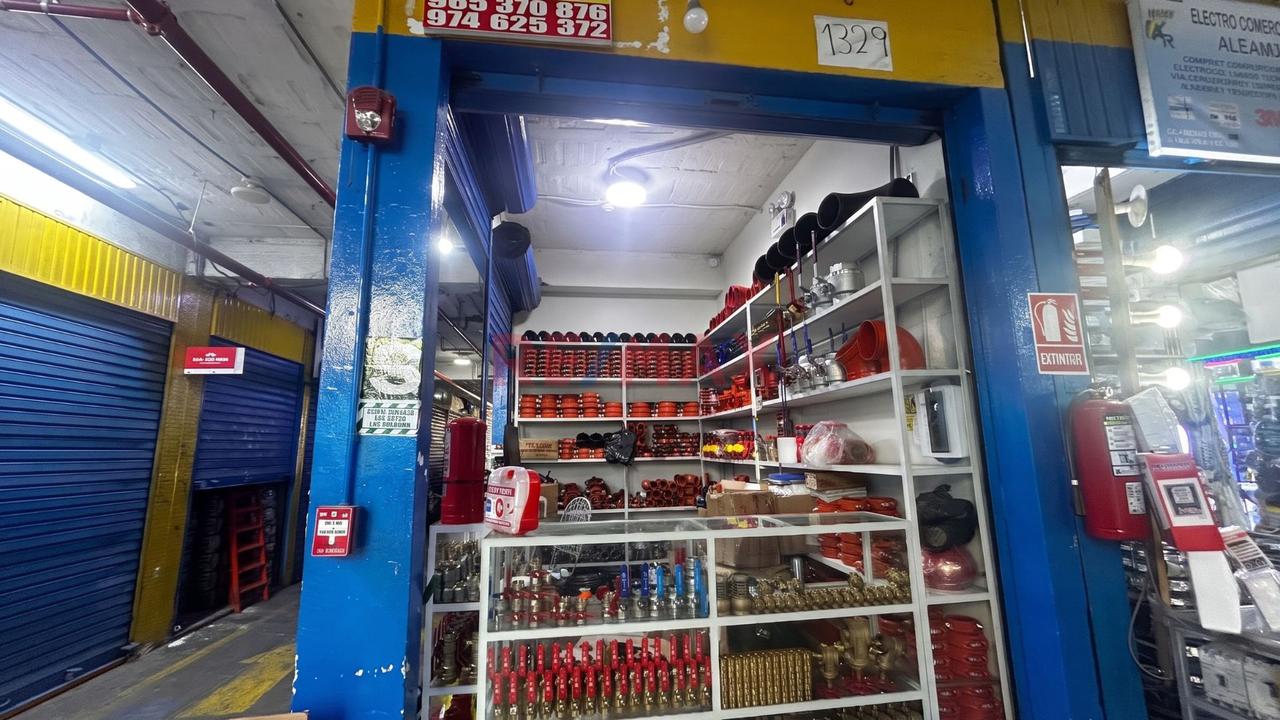 Local Comercial En Malvinas / Centro Comercial Chimenea - 4