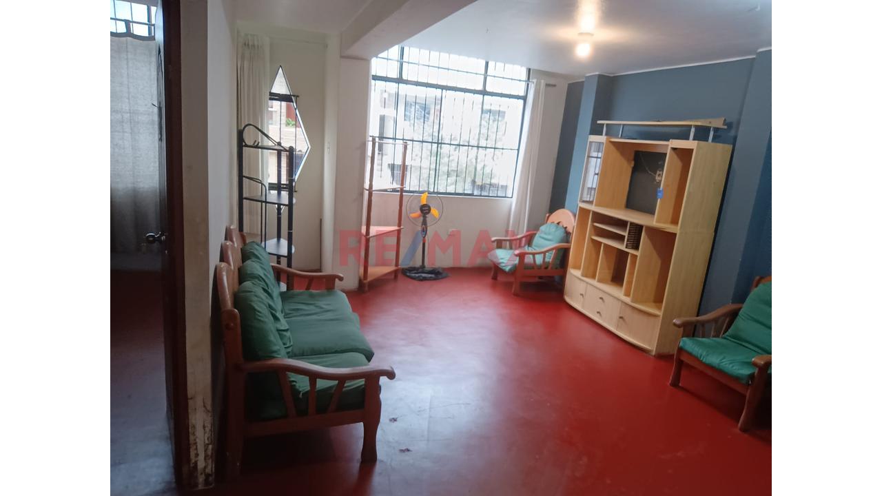 Se Vende Amplia Casa De 3 Pisos En Villa El Salvador — foto 6