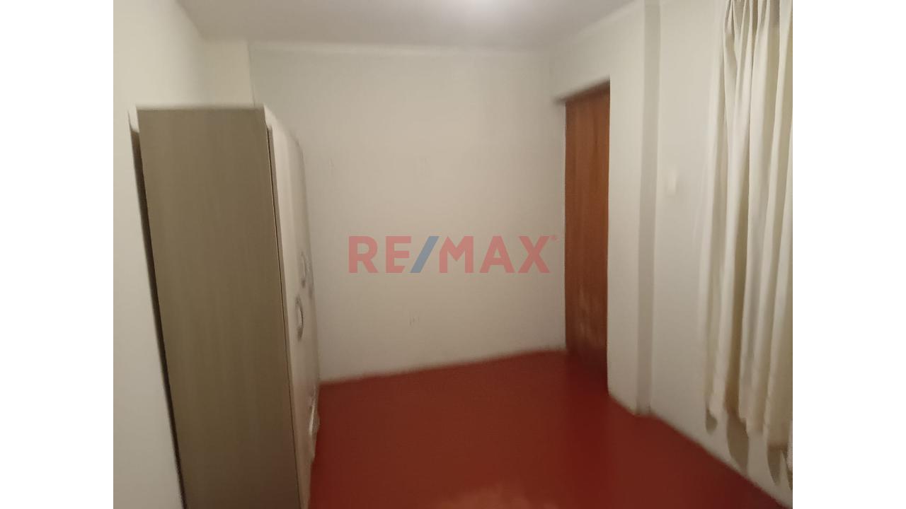 Se Vende Amplia Casa De 3 Pisos En Villa El Salvador — foto 9