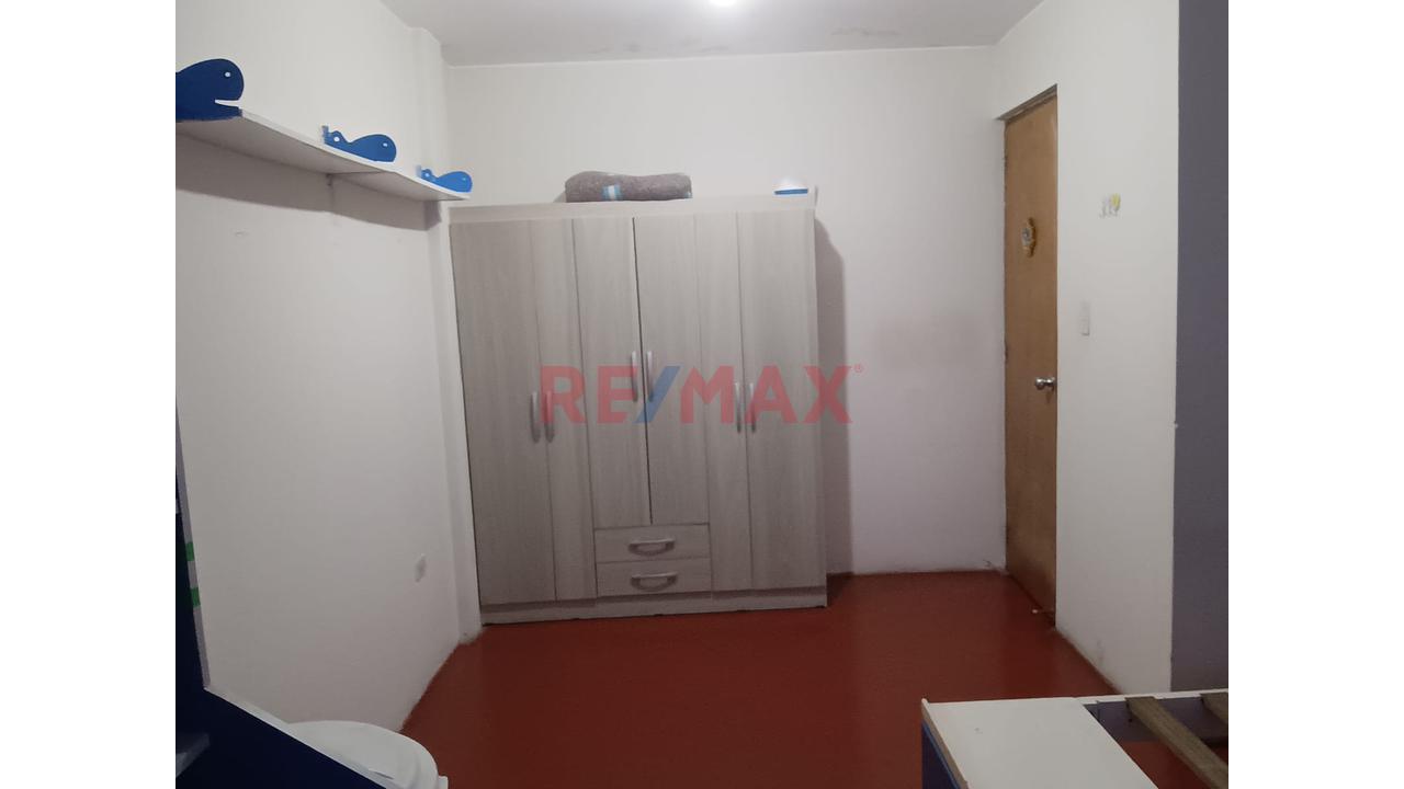 Se Vende Amplia Casa De 3 Pisos En Villa El Salvador — foto 12