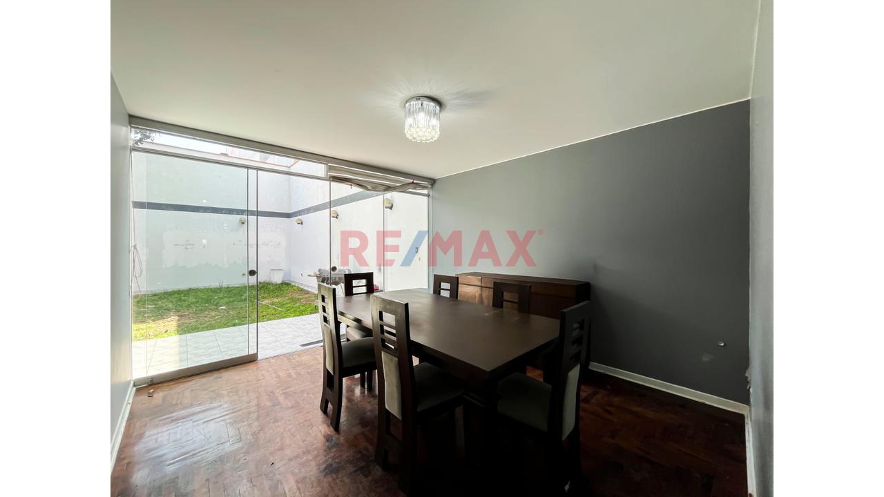 Vendo Amplia Casa De 3 Pisos Con Doble Terraza En San Miguel: 196 M² - 4