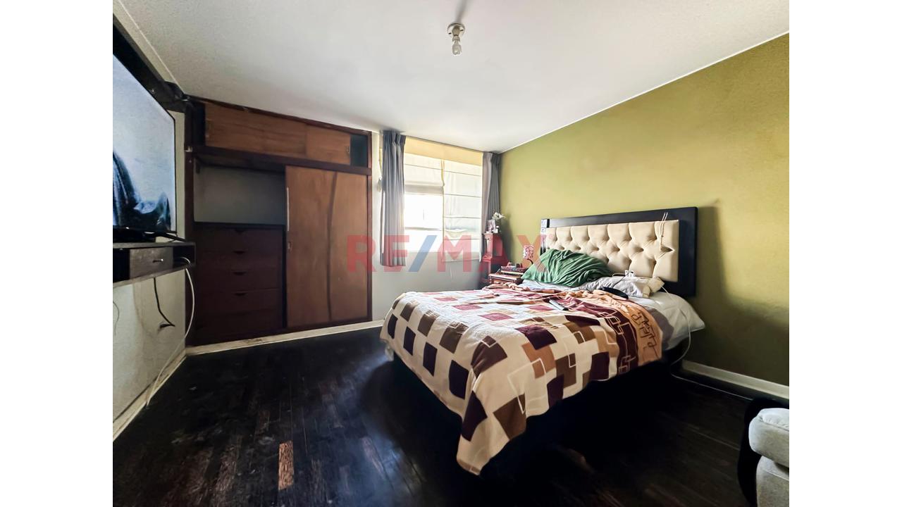 Vendo Amplia Casa De 3 Pisos Con Doble Terraza En San Miguel: 196 M² - 9