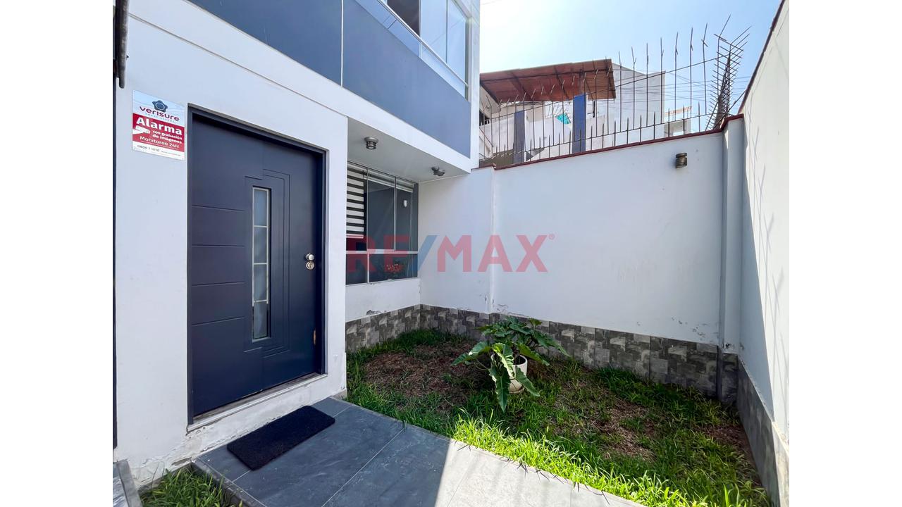 Vendo Amplia Casa De 3 Pisos Con Doble Terraza En San Miguel: 196 M² - 15