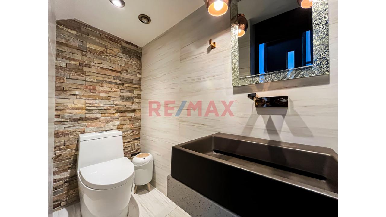 Vendo Amplia Casa De 3 Pisos Con Doble Terraza En San Miguel: 196 M² - 11