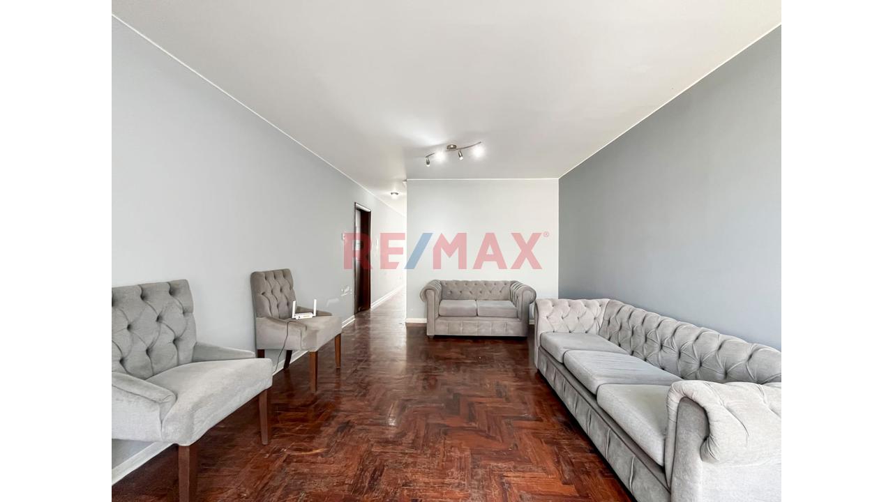 Vendo Amplia Casa De 3 Pisos Con Doble Terraza En San Miguel: 196 M² - 2