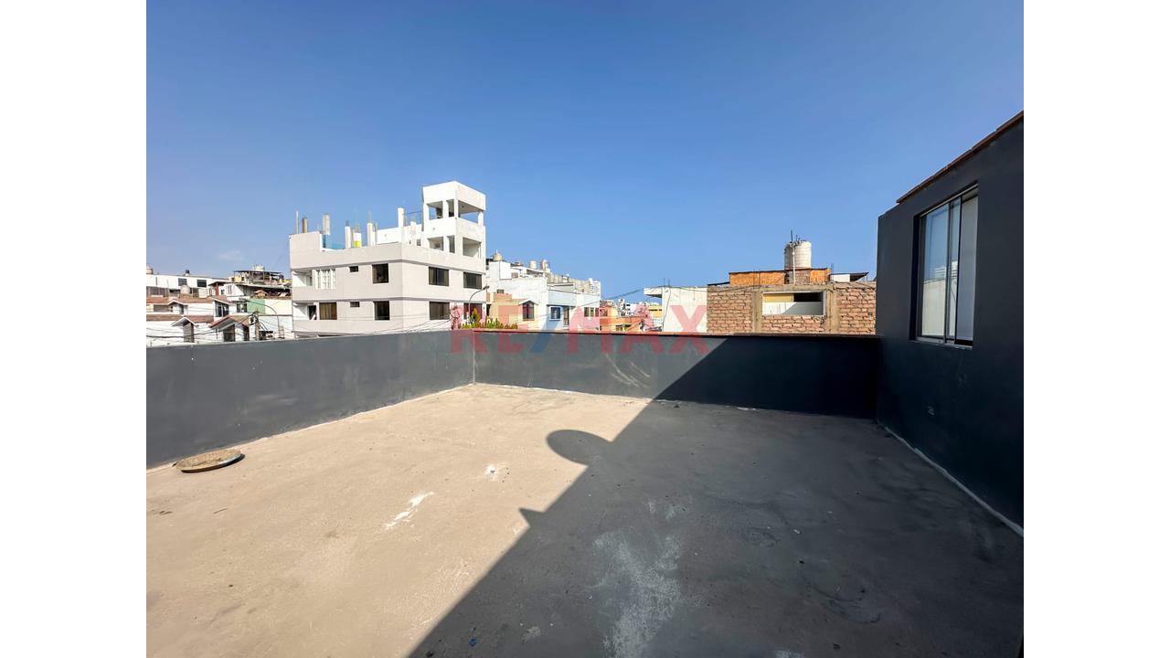 Vendo Amplia Casa De 3 Pisos Con Doble Terraza En San Miguel: 196 M² - 20