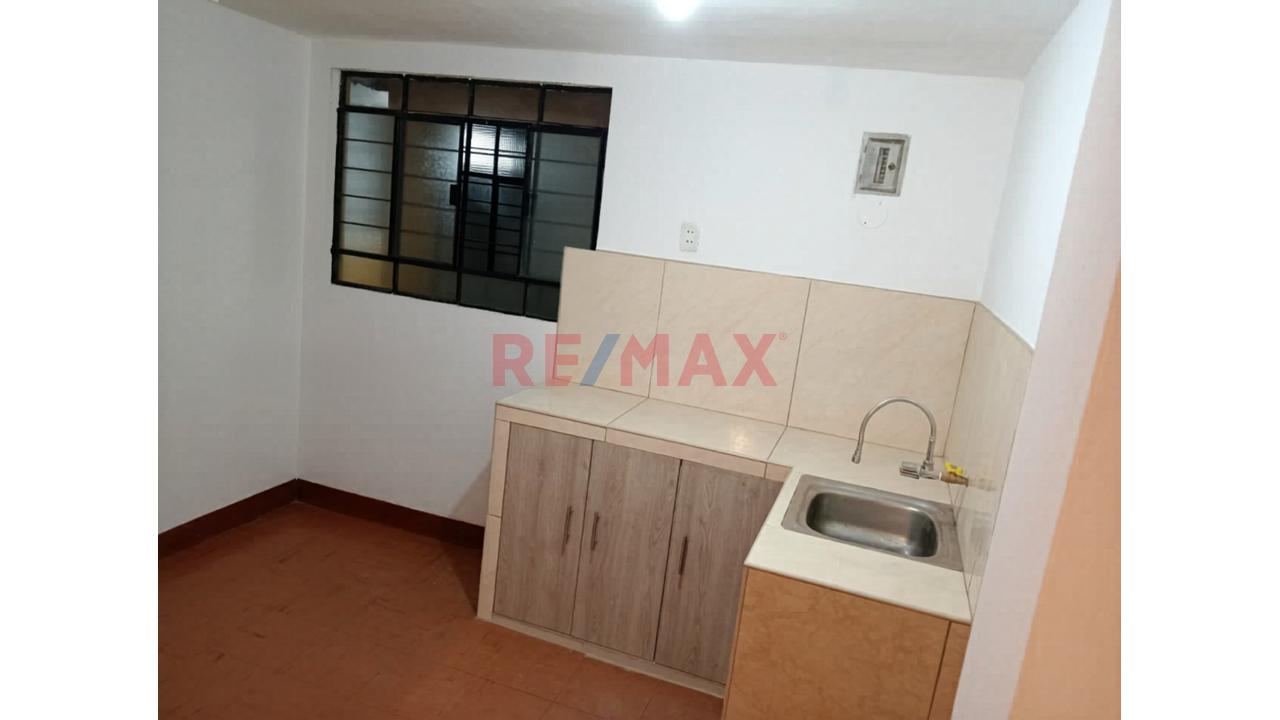 Venta De Departamento Dúplex Con Muy Buena Ubicación En Comas - 5