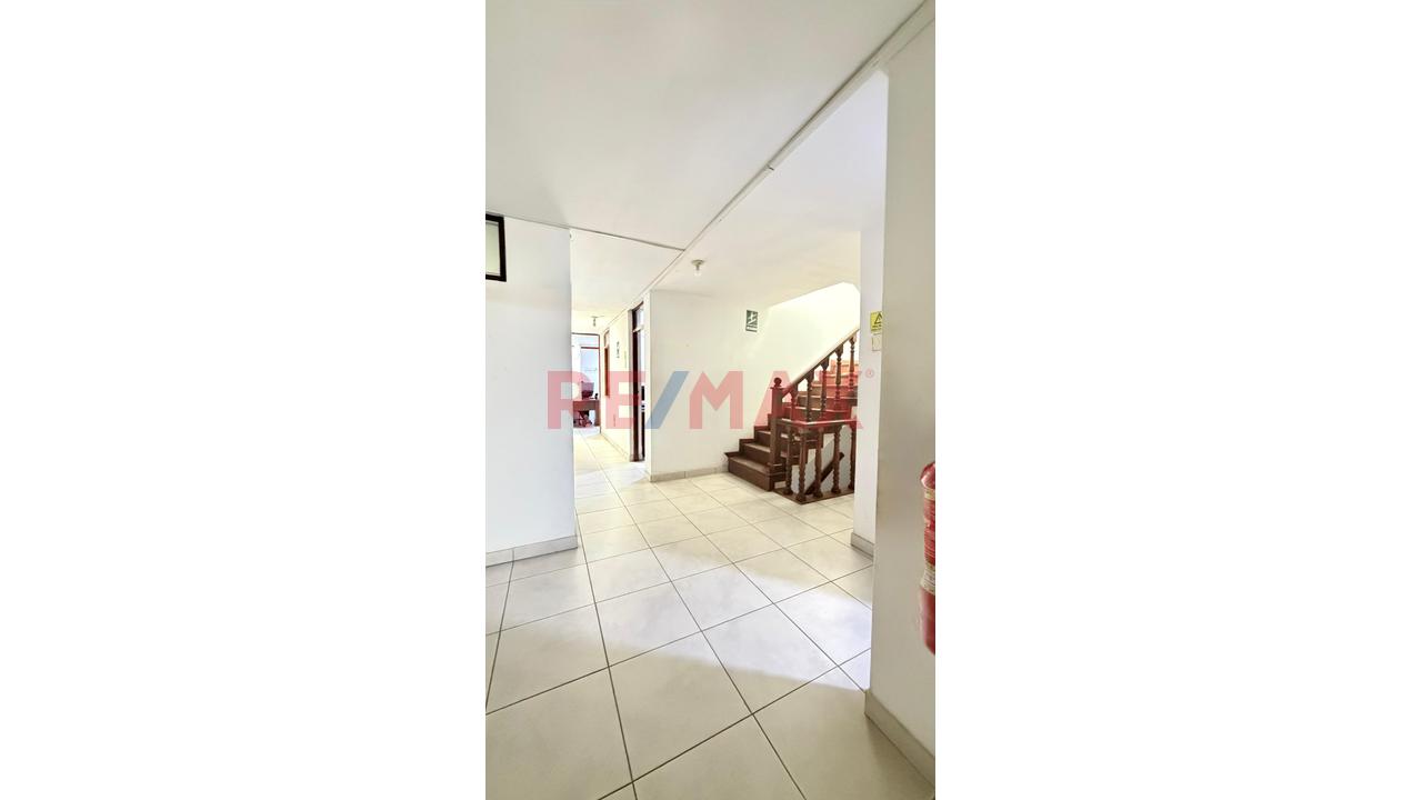 🔥 Oportunidad Única: Casa En Venta En La Urb. San Nicolas 🏡Cerca A La Unt - 12