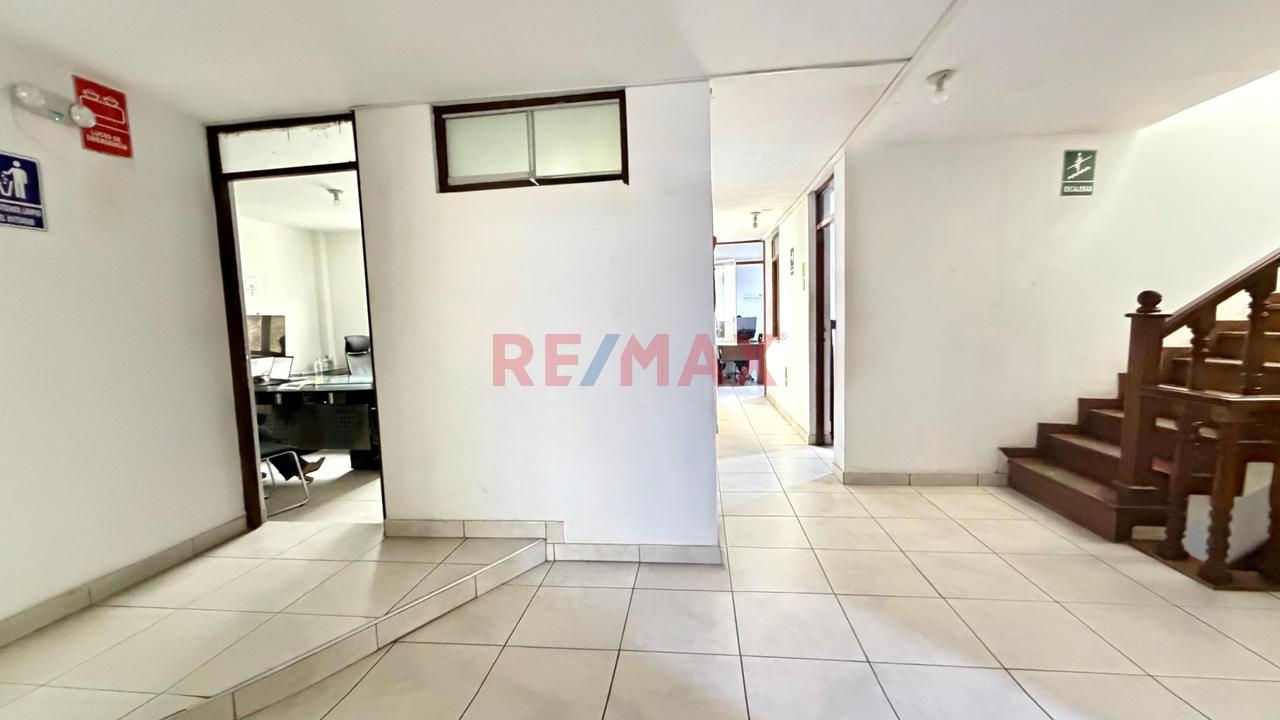 🔥 Oportunidad Única: Casa En Venta En La Urb. San Nicolas 🏡Cerca A La Unt - 11