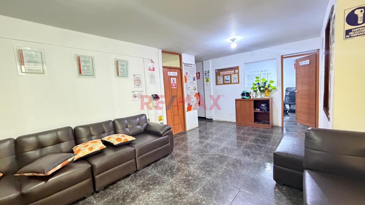 🔥 Oportunidad Única: Casa En Venta En La Urb. San Nicolas 🏡Cerca A La Unt - 15