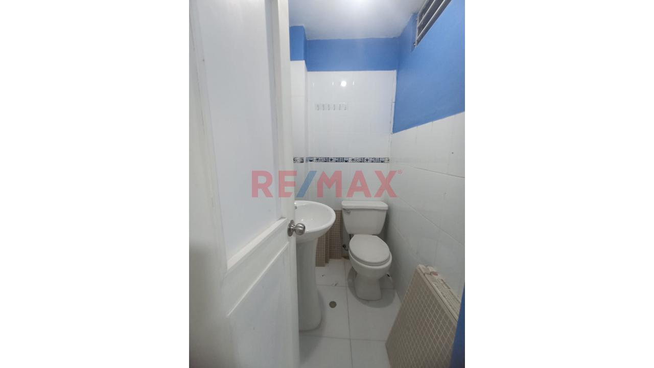 🔥 Alquiler De Local Para Consultorios U Oficinas En Av. Grau-Primer Piso - 10