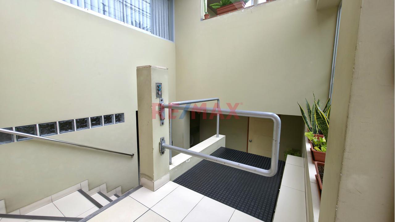 Venta Exclusivo Departamento Triplex En Urb. Higuereta - Surco — foto 3