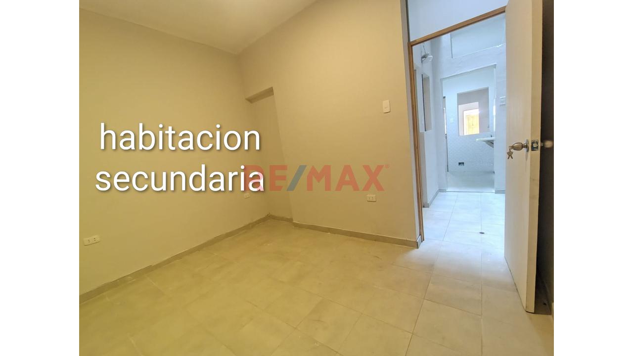 Vive En Primer Piso Ingreso Independiente Cerca Al Óvalo De La Perla - 16
