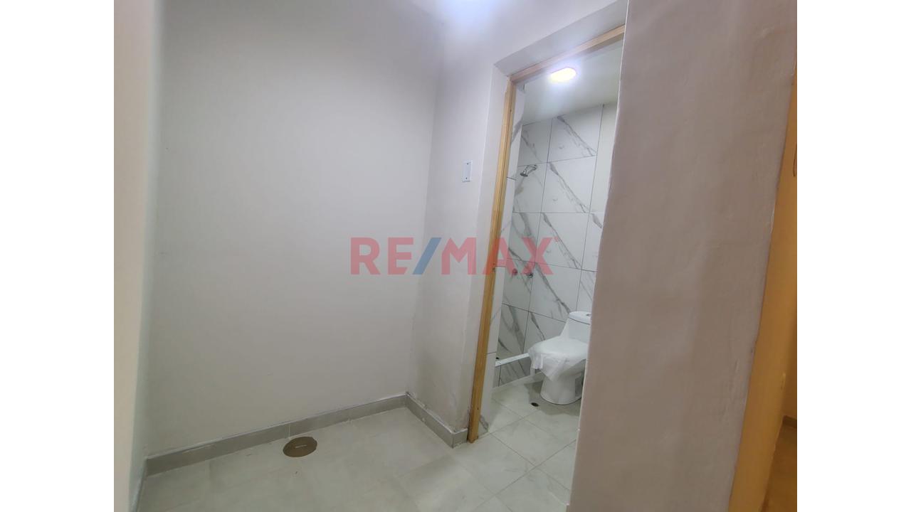 Vive En Primer Piso  Ingreso Independiente Cerca Al Óvalo De La Perla — foto 15