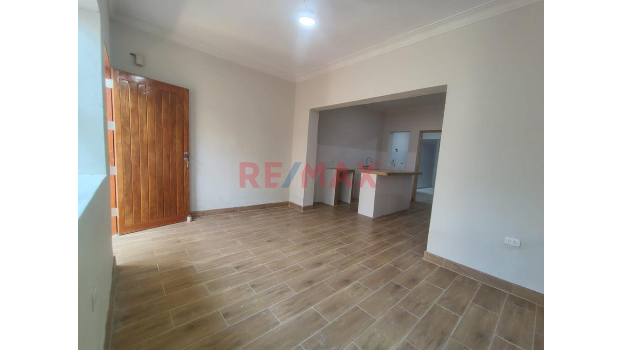 Vive En Primer Piso  Ingreso Independiente Cerca Al Óvalo De La Perla — foto 7