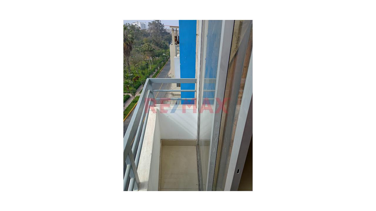 Vendo Moderno Triplex Urb. Olimpo Ate 5To Piso Con Ascensor  Área 116M2 4 Dormitorios  4 Baños - 17