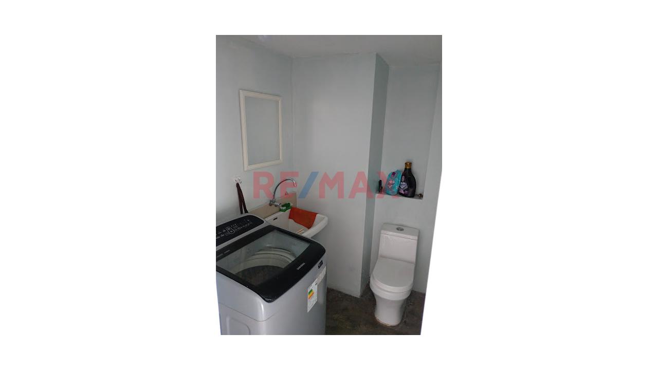 Vendo Moderno Triplex Urb. Olimpo Ate 5To Piso Con Ascensor  Área 116M2 4 Dormitorios  4 Baños - 15