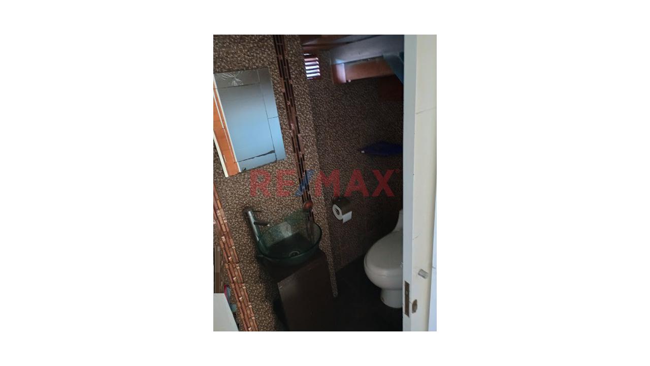 Vendo Moderno Triplex Urb. Olimpo Ate 5To Piso Con Ascensor  Área 116M2 4 Dormitorios  4 Baños - 5