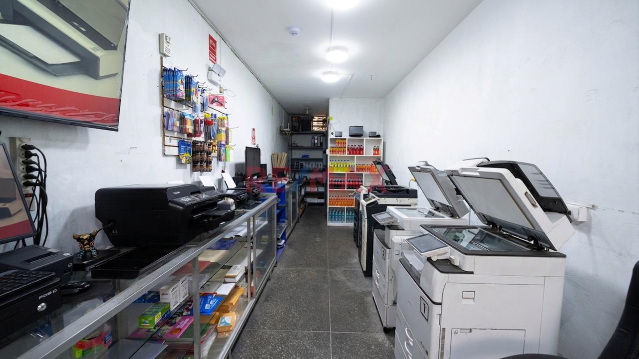 Gran Oportunidad De Tener Tu Local En Una De Las Zonas Mas Comerciales De Chorrillos!!.. Local De 34.51M2 En 1Er. Piso, Vista A Calle - 1