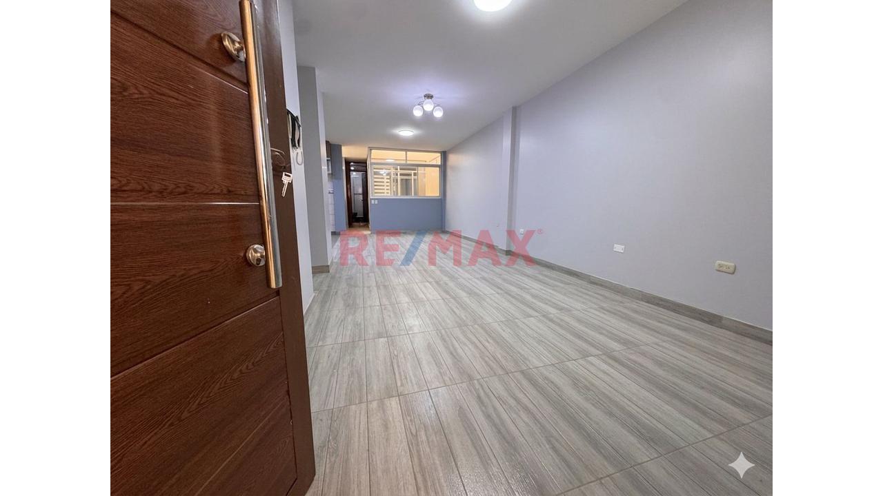🔥 Casa De 2 Pisos Independientes + Proyección Para 3Er Piso En Urb. Fermín Ávila Morón 🔥 - 12