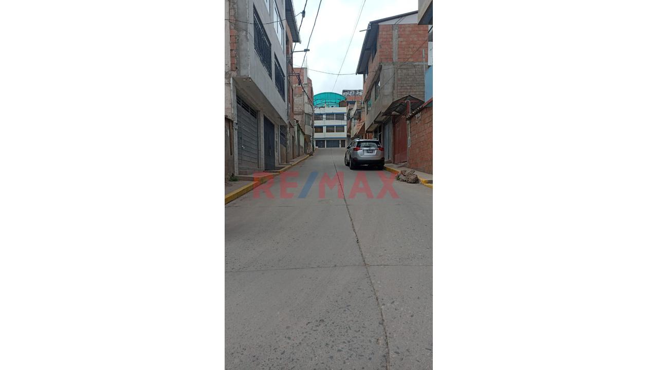 Propiedad En Venta Tres Niveles - 2