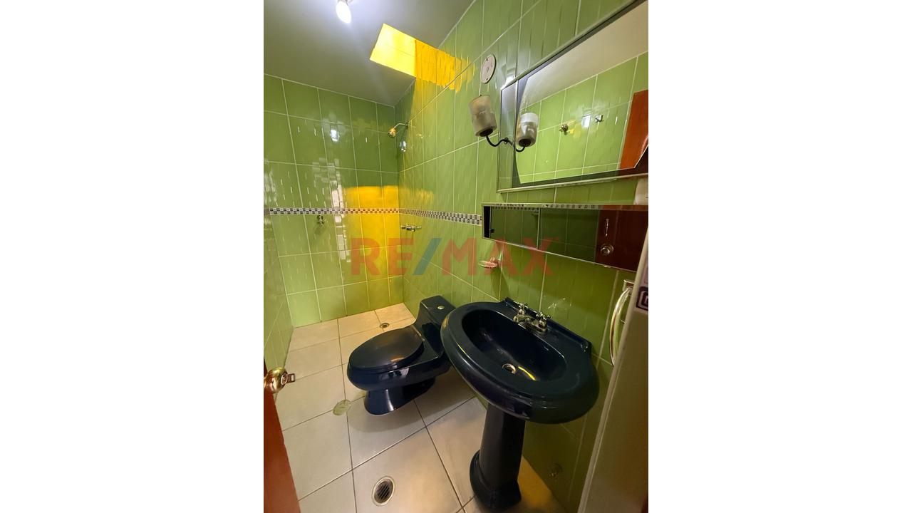 En Venta Amplia Casa Multifamiliar En Casa Lago San Jose - Cercado — foto 7