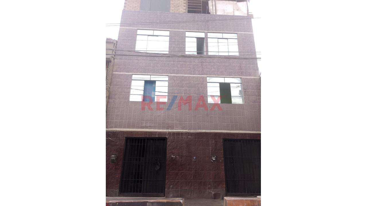 Vendo Casa De 357M² De 4 Pisos - Smp
