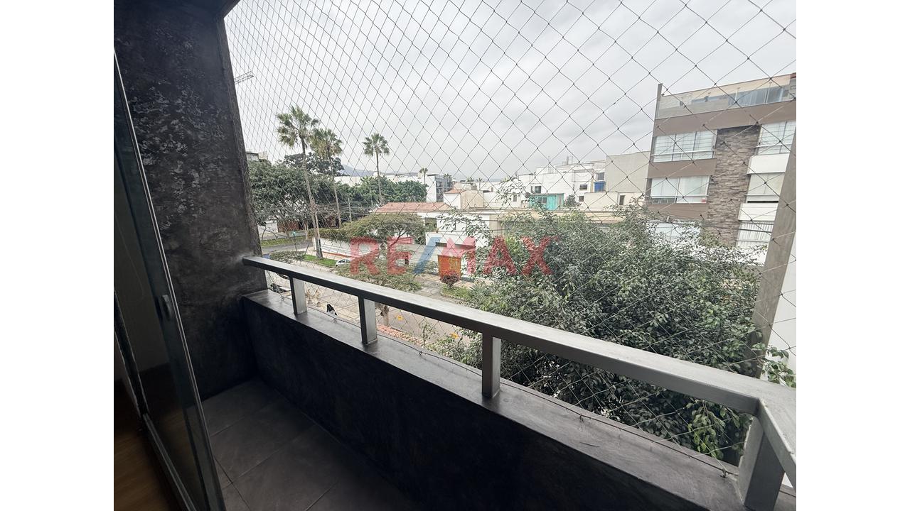 Vendo Espectacular Departamento Flat Con Balcón Y Vista A La Calle – Urb. Higuereta, Surco — foto 14