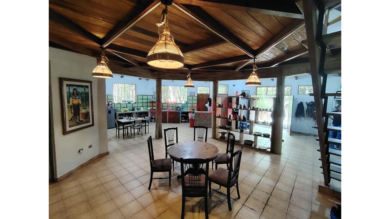 En Venta: Casa Campestre A Metros De Los Baños Termales En Moyobamba Con 10,230 M² De Terreno, Bosque Virgen Y Diseño Octagonal - 2