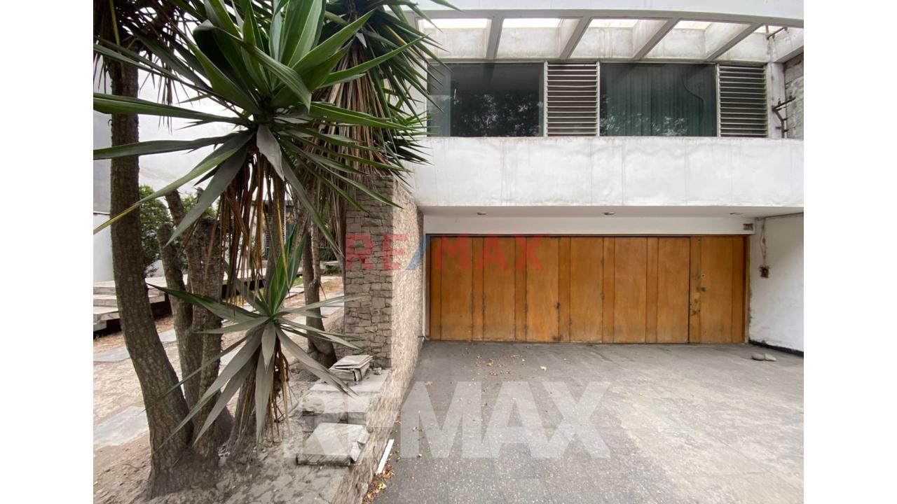 Venta De Amplia Casa En Aurora Miraflores Area 476M2. - 8