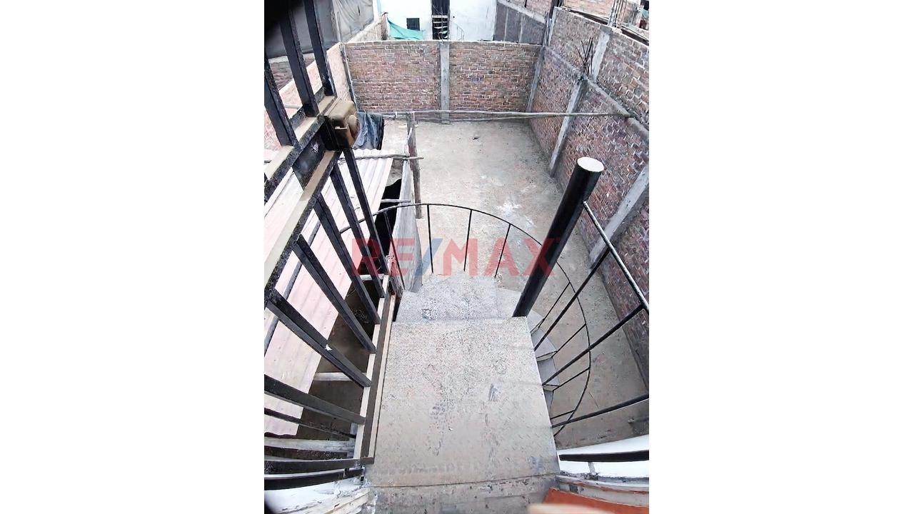 🏡✨ ¡Linda Casa De 2 Pisos En Venta – Alto Salaverry! ✨🏡 - 5