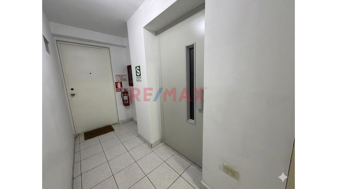 Se Vende Departamento En Magdalena Limite Con San Isidro — foto 11