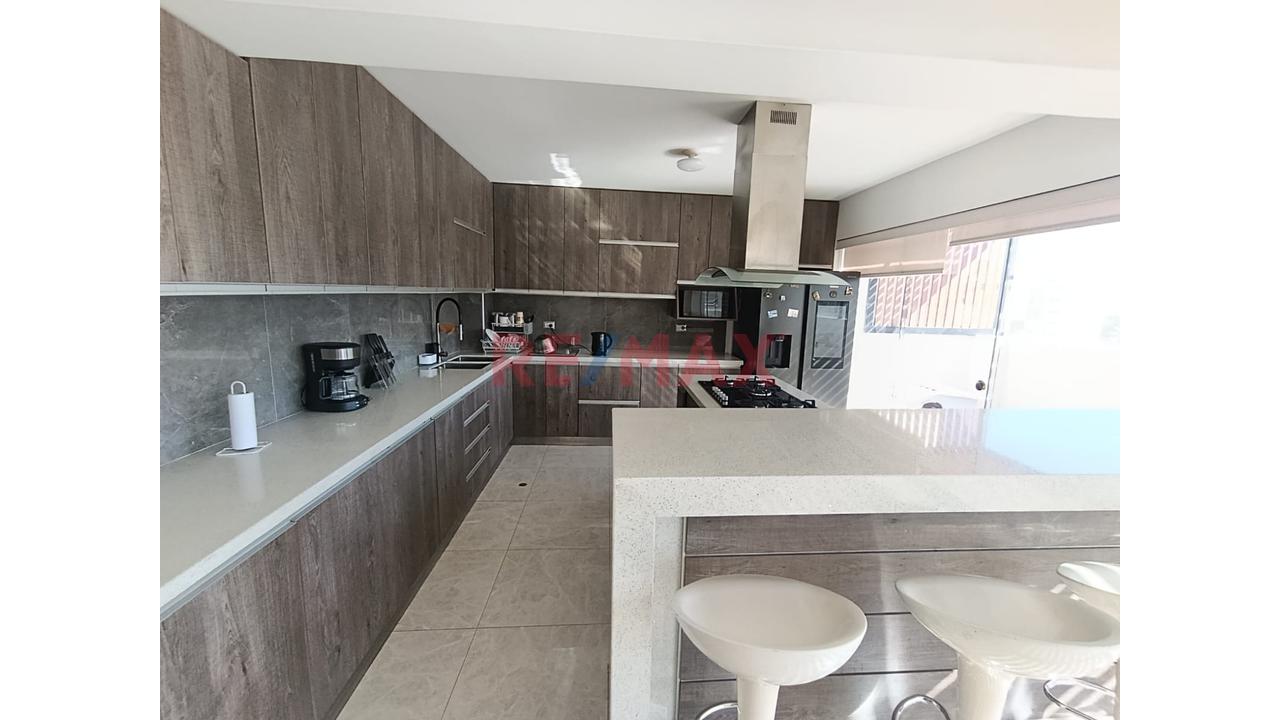 🏡 Exclusivo Duplex + Terraza En Venta – Tronchadero, Cayma 🏡 - 3