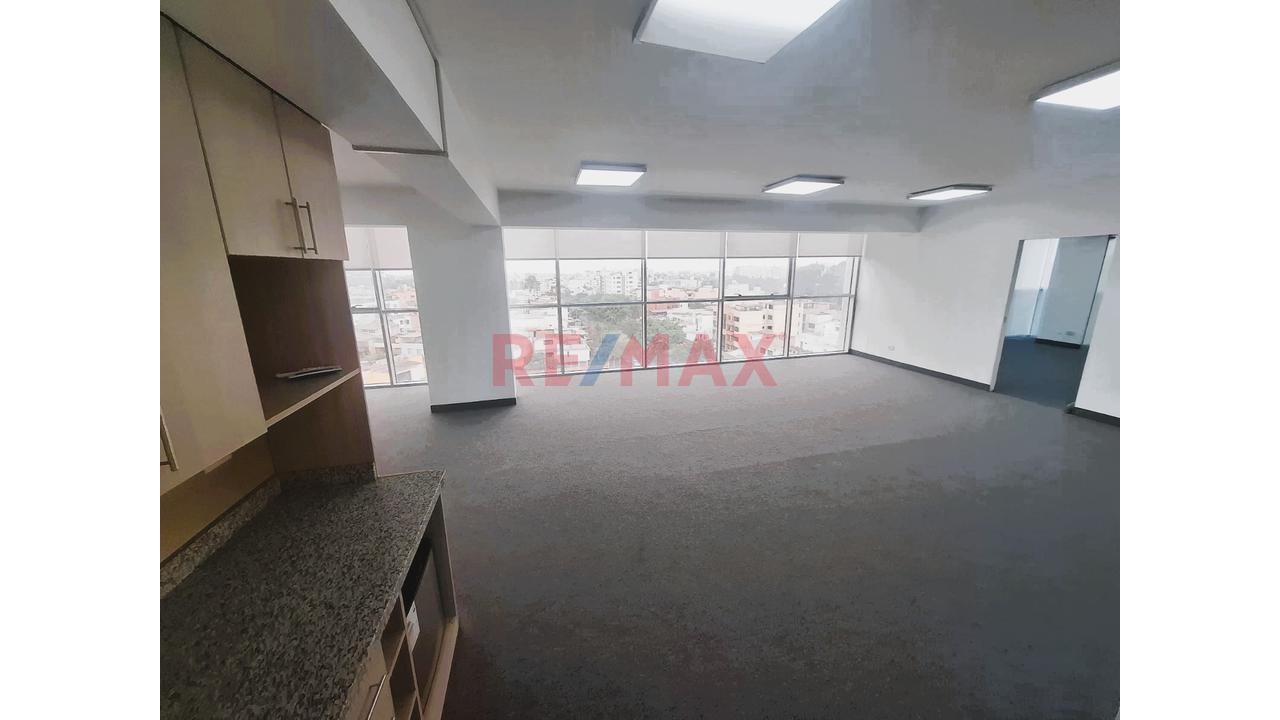 Moderna Oficina Corporativa En Alquiler – Surco — foto 5