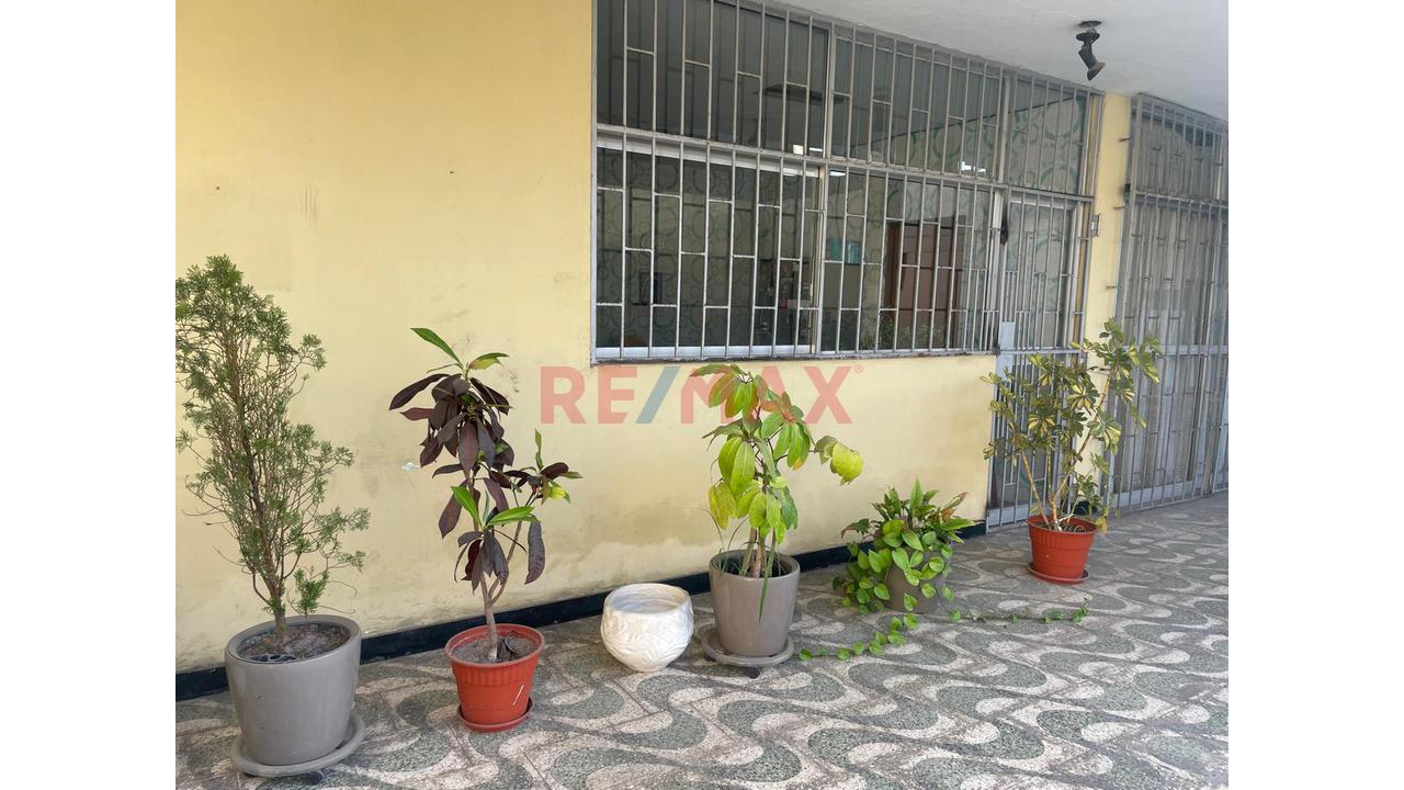 Venta Casa Callao 2 Pisos — foto 12