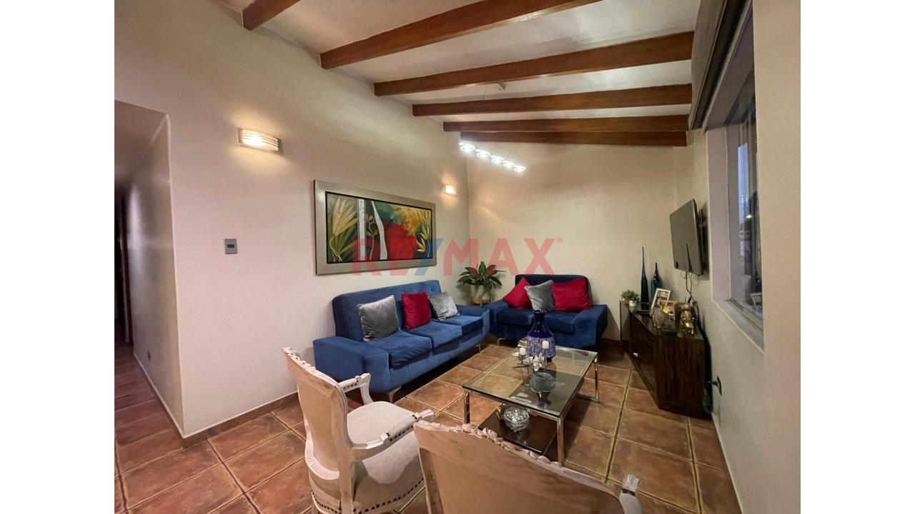 Se Vende Hermoso Duplex En Piso 3 - Salamanca De Monterrico — foto 2