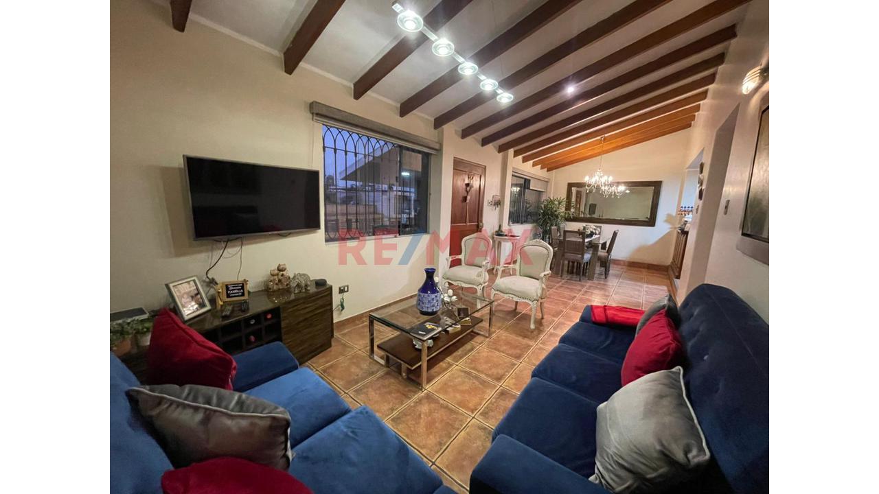 Se Vende Hermoso Duplex En Piso 3 - Salamanca De Monterrico — foto 3