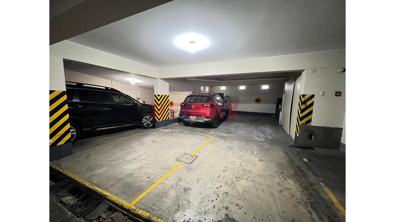 Exclusivo Dúplex Con Gran Terraza: Amplitud Y Confort En Un Solo Lugar / 223 M2 — foto 3