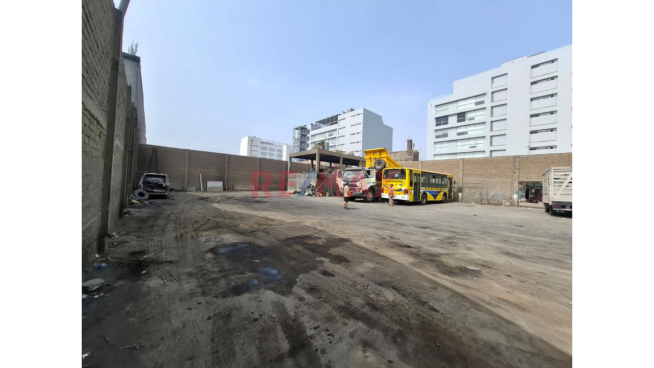 Venta De 2 Terrenos Urbanos Juntos – Ubicación Estratégica En San Juan De Lurigancho — foto 4
