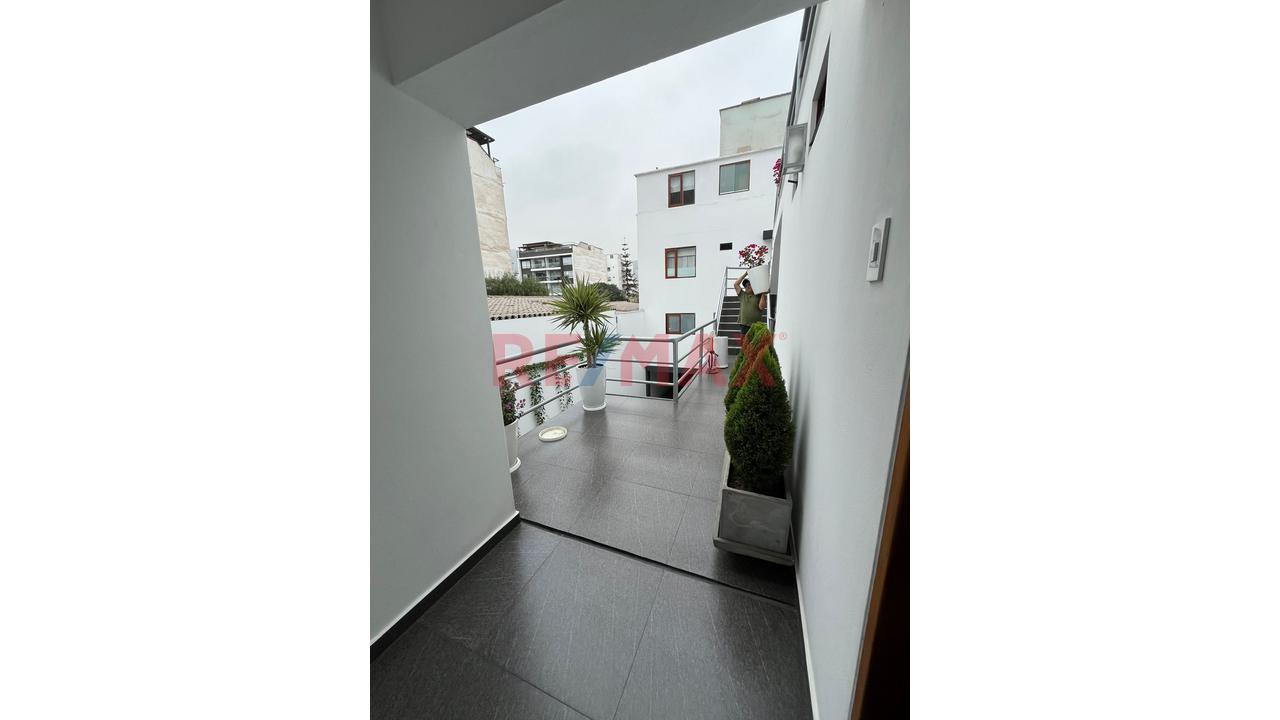 Venta Departamento En Valle Hermoso Oeste Surco — foto 12