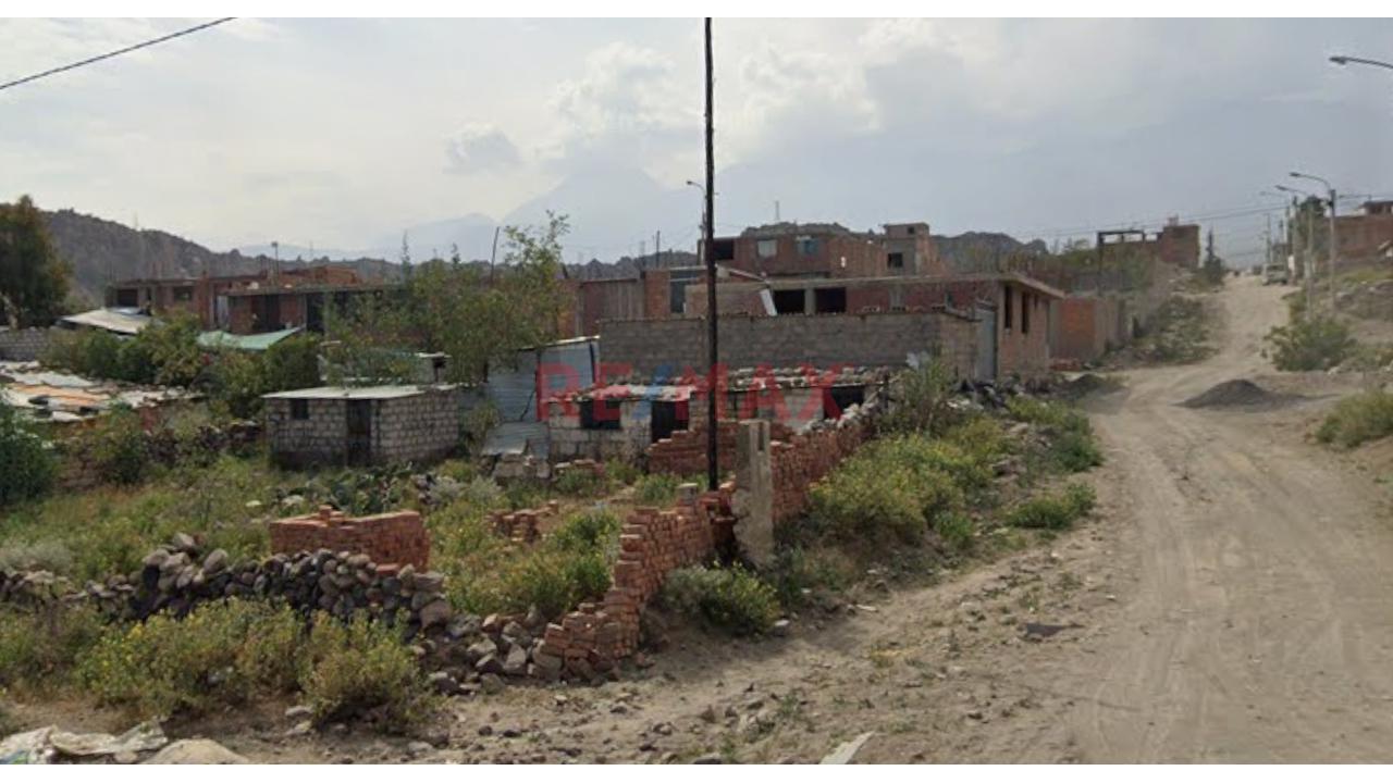 Terreno En Esquina Villa Confraternidad - 3