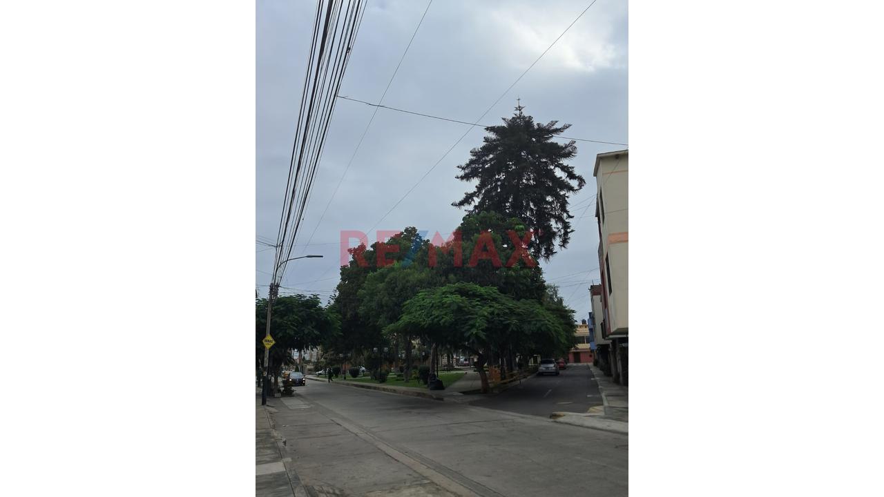 Departamnto En Venta Con Cochera En El Condominio Los Prados De Chaclacayo